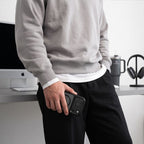 Tech-Protect Magmat Magsafe CC dėžė iPhone 17 Pro Max / 18 Pro Max - Skaidri juoda -- iPhone 17 Pro Max / iPhone 18 Pro Max