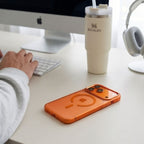 Tech-Protect Magmat Magsafe CC dėklas skirtas iPhone 17 Pro Max / 18 Pro Max - oranžinis-skaidri -- iPhone 17 Pro Max /...