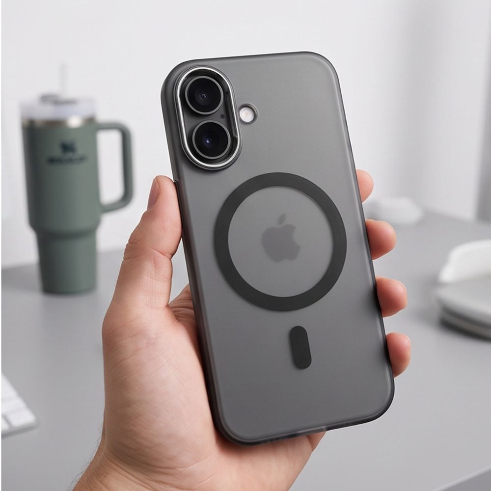 Tech-Protect MagZero MagSafe dėklas skirtas iPhone 17 - matinis juodas -- iPhone 17