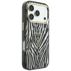 Guess IML Zebra Glitter Triangle Logo MagSafe dėklas skirtas iPhone 17 Pro Max / 18 Pro Max - Sidabrinė -- iPhone 17 Pro...