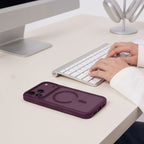 Tech-Protect Magmat Magsafe CC dėklas iPhone 18 Pro Max / 17 Pro Max - bordo matinis -- iPhone 18 Pro Max / iPhone 17 Pro Max