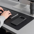 Tech-Protect Ion Carbon MagSafe dėklas iPhone 18 Pro / 17 Pro - juoda ir sidabrinė -- iPhone 18 Pro / iPhone 17 Pro