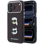 Karl Lagerfeld Saffiano su Karl & Choupette galvų kaištukais ir logotipu dėklas iPhone 18 Pro / 17 Pro - bordo -- iPhone...