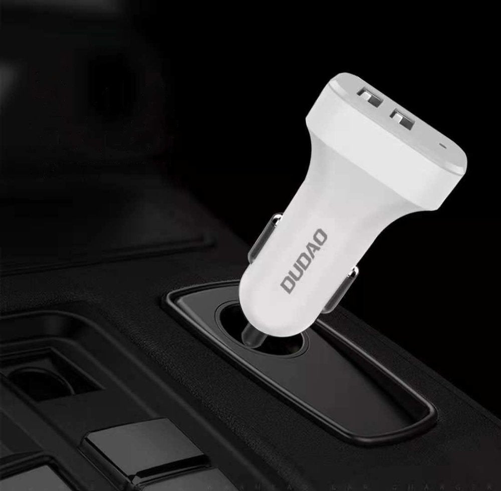 Dudao automobilinis rinkinio įkroviklis 2x USB 2.4A + USB 3in1 Lightning / Type C / micro USB laidas baltas (R7 white)