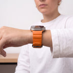 Dirželis Tech-Protect Motion Apple Watch 8 / 9 / 10 / 11 / 12 / SE / Ultra (44 / 45 / 46 / 49 mm), oranžinis -- Apple...
