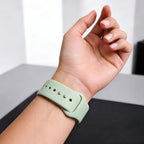 Dirželis Tech-Protect Silicone Apple Watch 8 / 9 / 10 / 11 / 12 / SE (40 / 41 / 42 mm), pistacinis -- Apple Watch 8 (41...