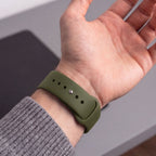 Dirželis Tech-Protect Silicone Apple Watch 8 / 9 / 10 / 11 / 12 / SE / Ultra (44 / 45 / 46 / 49 mm), alyvuogių žalias --...
