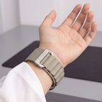 Dirželis Tech-Protect Nylon Pro Apple Watch 8 / 9 / 10 / 11 / 12 / SE / Ultra (44 / 45 / 46 / 49 mm), titano / alyvuogių...