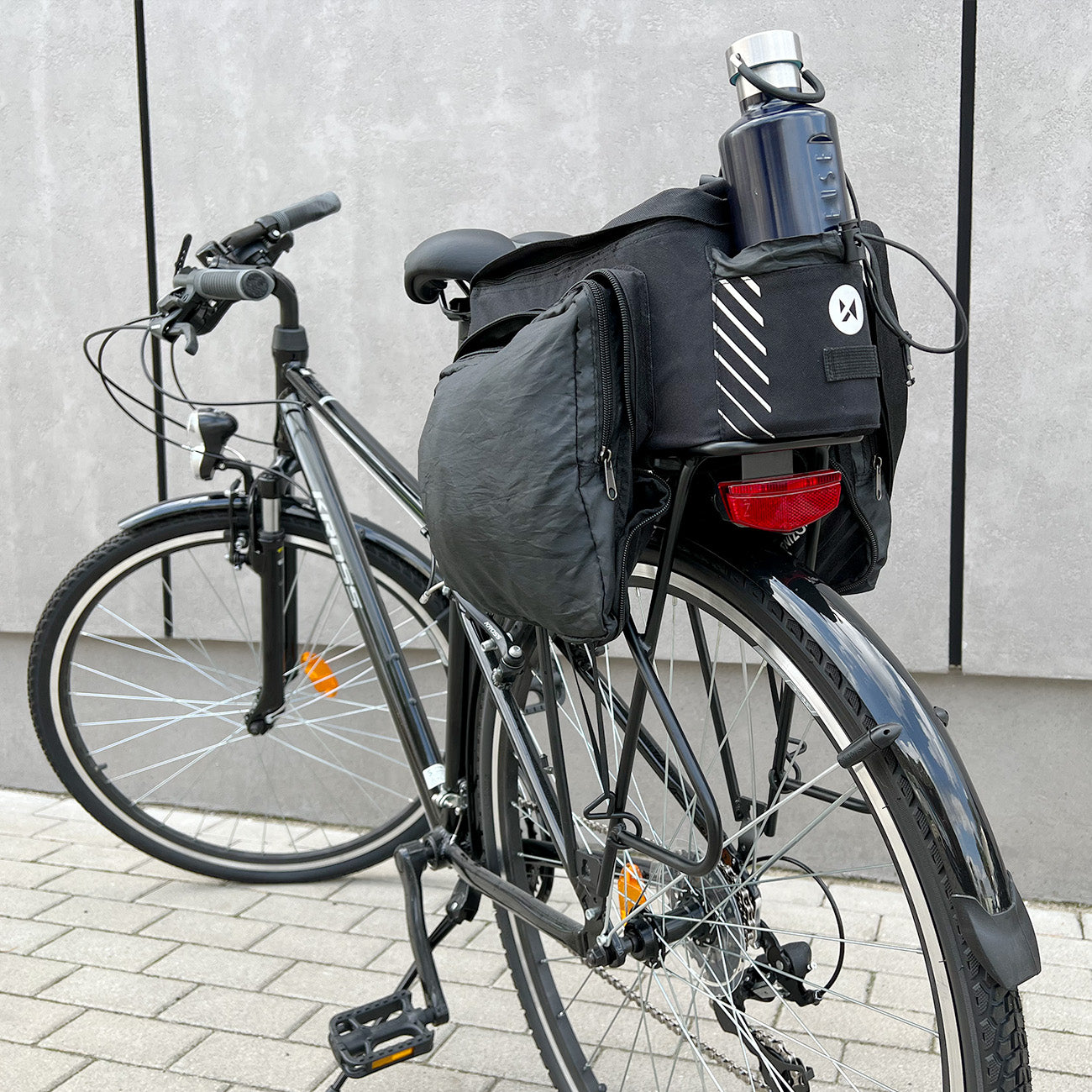 Wozinsky dvirazio pažasti suma su petimi 9L (lietpalties dangalas priimtas) juoda (WBB22BK) -- Bicycle Bags