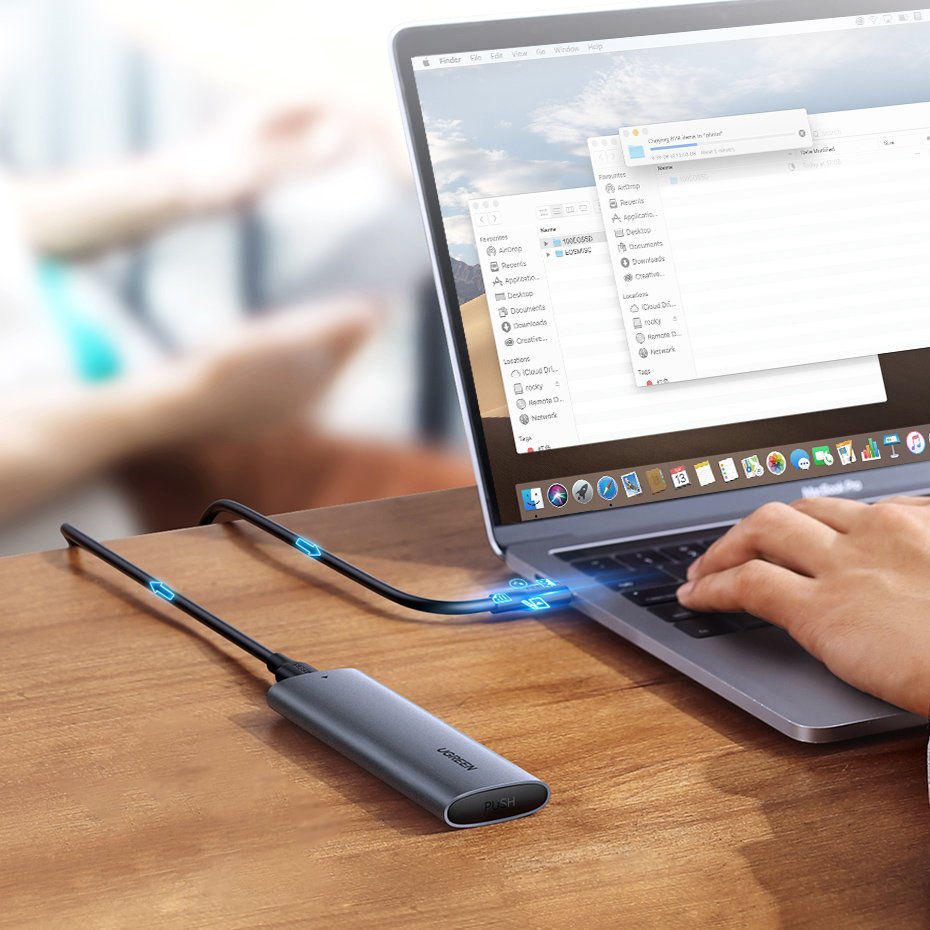 Ugreen M.2 SSD dėklas USB 3.2 Gen 2 diskui (SuperSpeed USB 10 Gbps) + USB Type C kabelis 0.5m pilkas (CM400 10902) --...