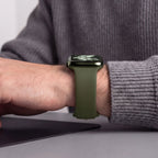 Dirželis Tech-Protect Silicone Apple Watch 8 / 9 / 10 / 11 / 12 / SE / Ultra (44 / 45 / 46 / 49 mm), alyvuogių žalias --...
