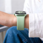 Dirželis Tech-Protect Silicone Apple Watch 8 / 9 / 10 / 11 / 12 / SE (40 / 41 / 42 mm), pistacinis -- Apple Watch 8 (41...