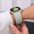 Dirželis Tech-Protect Silicone Apple Watch 8 / 9 / 10 / 11 / 12 / SE (40 / 41 / 42 mm), pilkas -- Apple Watch 8 (41 mm),...