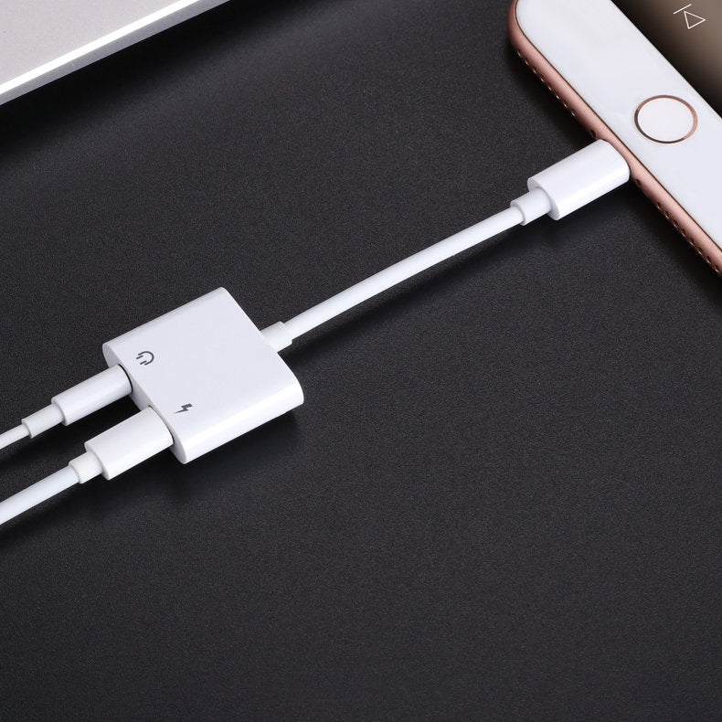 Joyroom S-Y104 ausinių adapteris Lightning - Lightning / mini lizdas 3,5 mm - baltas
