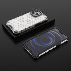 Skaidrus Honeycomb dėklas iPhone 13 Pro – TPU/PC