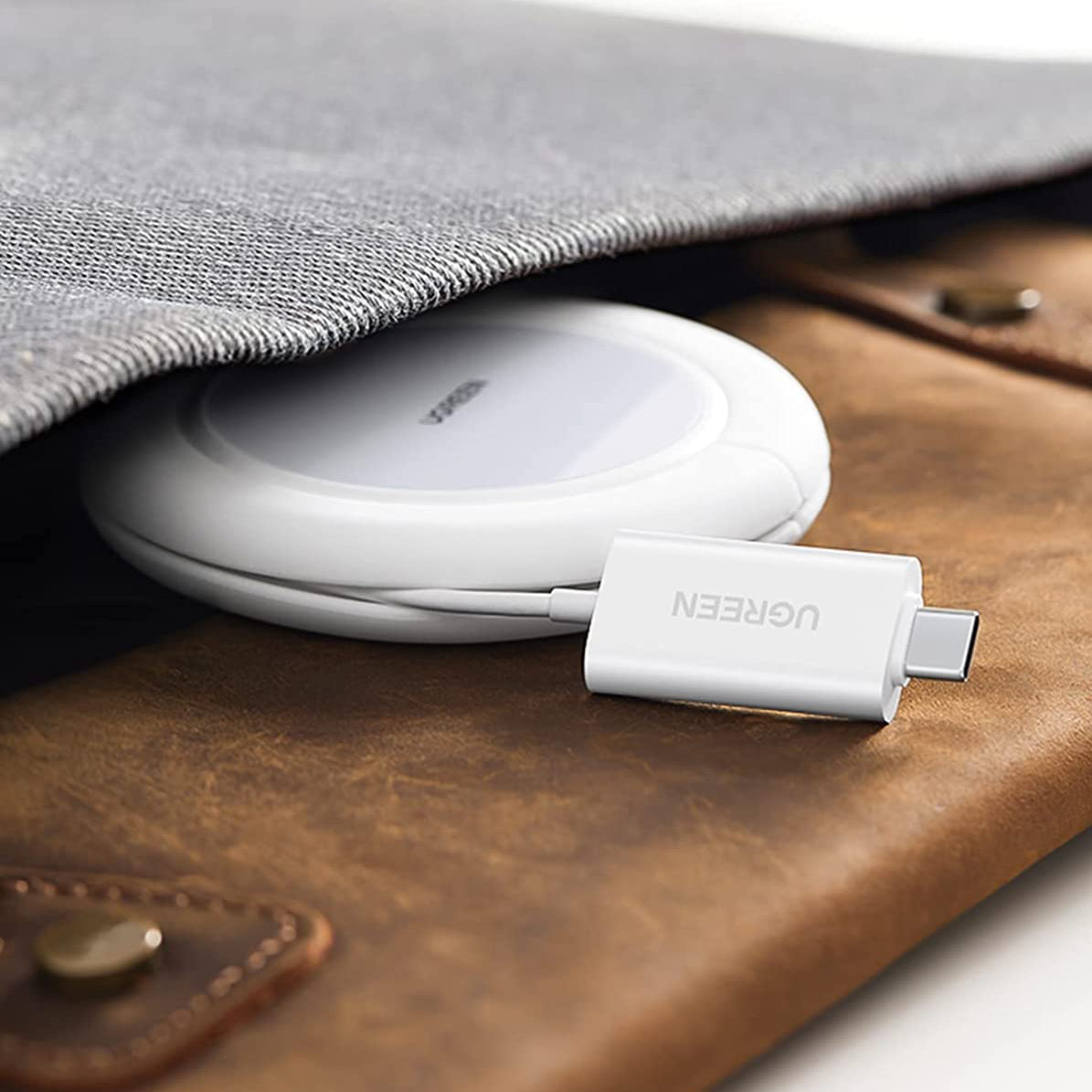 Ugreen CD245 40123 belaidis Qi / MagSafe įkroviklis 15W su USB-C kabeliu – baltas -- Cell phone chargers