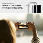 Spigen AlignMaster stiklas iPhone 13/14/16e – juodas (2 vnt.)