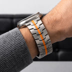 Dirželis Tech-Protect Stainless Apple Watch 8 / 9 / 10 / 11 / 12 / SE / Ultra (44 / 45 / 46 / 49 mm), Titanium / Orange...