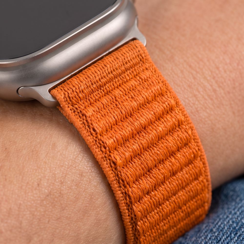 Dirželis Tech-Protect NylonLoop Apple Watch 8 / 9 / 10 / 11 / 12 / SE / Ultra (44 / 45 / 46 / 49 mm), oranžinis -- Apple...