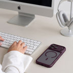 Dėklas Tech-Protect MagPeak MagSafe CC iPhone 17 Pro / 18 Pro, matinis tamsiai vyšninis -- iPhone 17 Pro, iPhone 18 Pro