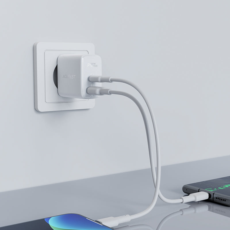 Acefast sieninis įkroviklis USB Type-C / USB 32W, PPS, PD, QC 3.0, AFC, FCP, baltas (A5 baltas)