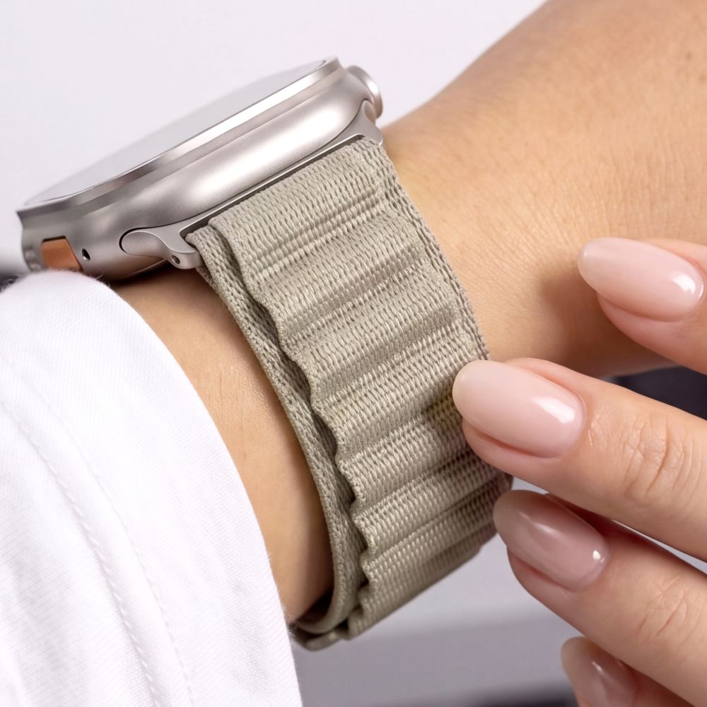 Dirželis Tech-Protect Nylon Pro Apple Watch 8 / 9 / 10 / 11 / 12 / SE / Ultra (44 / 45 / 46 / 49 mm), titano / alyvuogių...