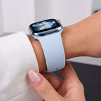 Dirželis Tech-Protect Silicone Apple Watch 8 / 9 / 10 / 11 / 12 / SE (40 / 41 / 42 mm), šviesiai mėlynas -- Apple Watch 8...
